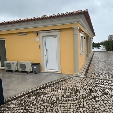 Yellow Sweet Home - Maria E Beatriz Nazaré Dış mekan fotoğraf